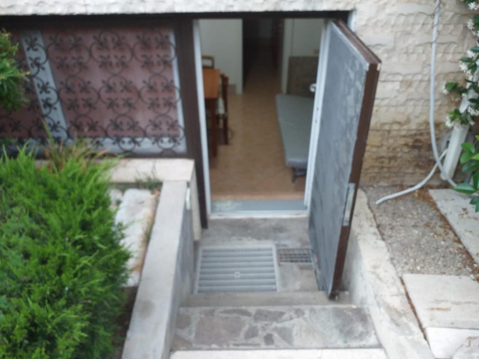 Апартаменты Garden Basement - Seminterrato Max 4 Ospiti - Fiumicino Vicino Aeroporto E Fiera Экстерьер фото
